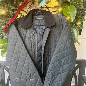 Filson large quilted jacket. Mens